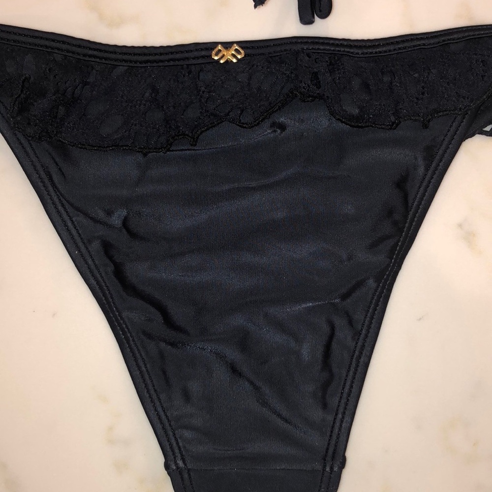 PilyQ Diva Ruffle Bikini - Picture 9 of 12